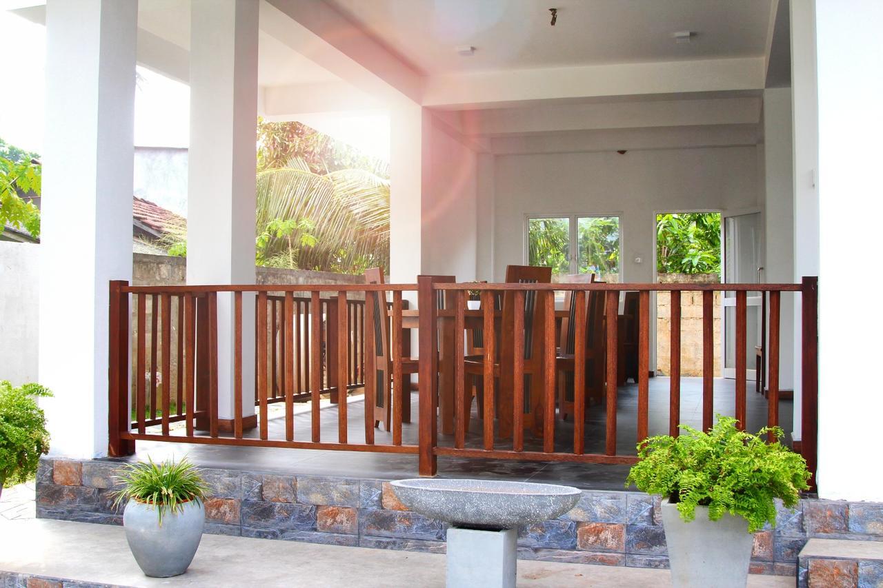 Himawari Beach Villa Matara Exteriör bild